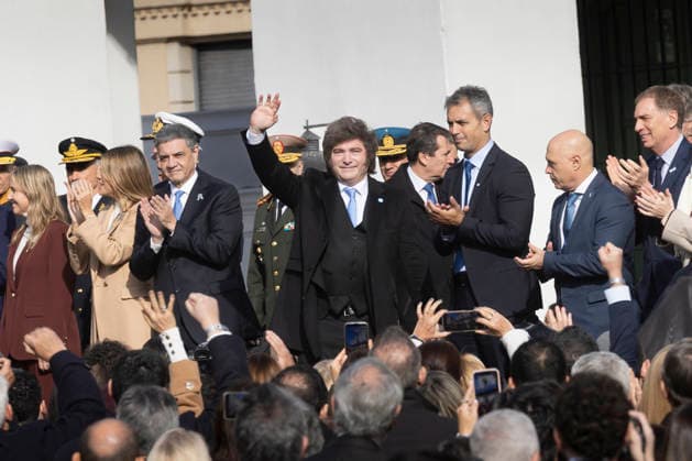 Argentina: President Javier Milei leads the Tedeum. President Javier Milei presides over the traditional Tedeum at the Metropolitan Cathedral. This religious ceremony celebrates the Revolution of May 25, 1810, a historic date marking the establishment of Argentina™s first national government. Buenos Aires Argentina Copyright: xImagoxImages EstebanxOsoriox _52A8177