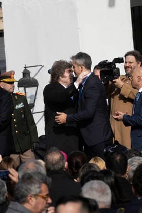 Argentina: President Javier Milei leads the Tedeum. President Javier Milei presides over the traditional Tedeum at the Metropolitan Cathedral. This religious ceremony celebrates the Revolution of May 25, 1810, a historic date marking the establishment of Argentina™s first national government. In the photo: At the end of the ceremony, President Milei greets Martin Menem, Speaker of the Chamber of Deputies. Buenos Aires Argentina Copyright: xImagoxImages EstebanxOsoriox _52A8221