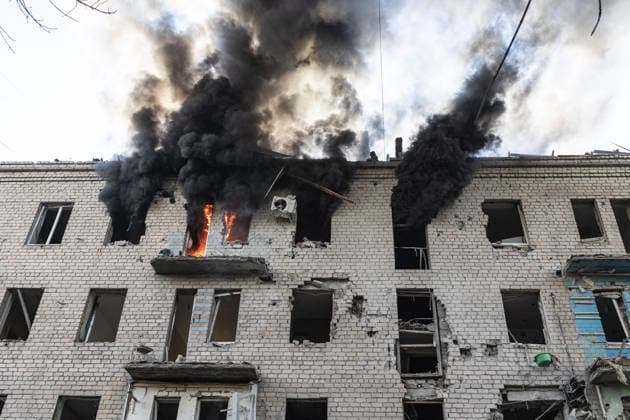 Russian attack on Ukraine s Kramatorsk KRAMATORSK, UKRAINE - MAY 25: A building on fire following a Russian attack using KAB bombs in the centre of Kramatorsk, Ukraine, on May 25, 2026. Diego Herrera Carcedo Anadolu Kramatorsk Ukraine. Editorial use only. Please get in touch for any other usage.  Copyright: x2026xAnadoluxDiegoxHerreraxCarcedox