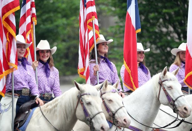 May 25, 2026, Washington, District Of Columbia, USA: Members of the Six White Horses team from Hardin-Simmons University take part in the National Memorial Day Parade on Constitution Avenue in Washington, DC, USA, on May 25, 2026. The parade has been held annually since 2005, marking its 21st anniversary. Washington USA  - ZUMAs337 20260525_znp_s337_003 Copyright: xGentxShkullakux