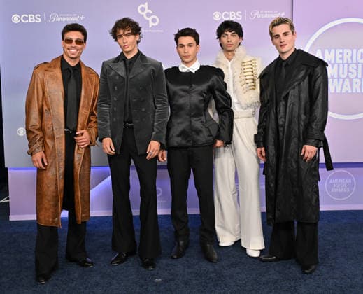 52nd American Music Awards Elevator Boys arriving to the 52nd American Music Awards held at the MGM Grand Garden Arena on May 25, 2026 in Las Vegas, NV. Las Vegas MGM Grand Garden Arena Nevada USA Copyright: xLisaxOConnorx xAFF-USA.comx