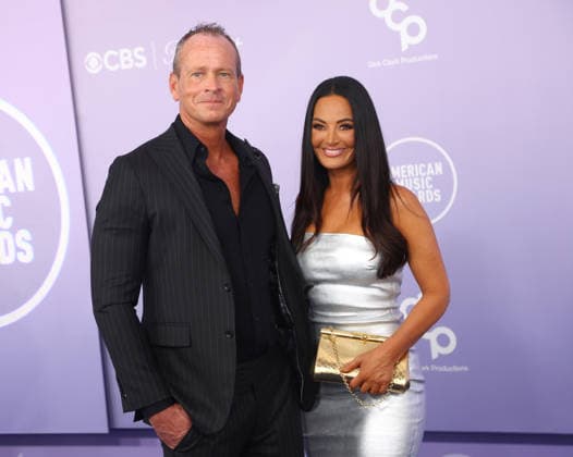 John Barlow and Lisa Barlow attend the 52nd annual American Music Awards at the MGM Grand Garden Arena in Las Vegas on Monday, May 25, 2026.  LAV20260525413 JAMESxATOA