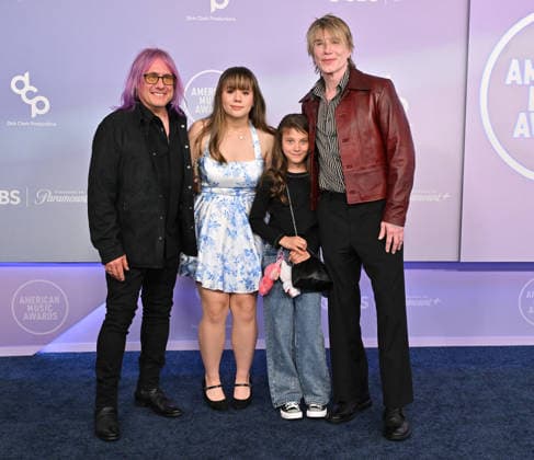 52nd American Music Awards Robby Takac and John Rzeznik of the Goo Goo Dolls arriving to the 52nd American Music Awards held at the MGM Grand Garden Arena on May 25, 2026 in Las Vegas, NV. Las Vegas MGM Grand Garden Arena Nevada USA Copyright: xLisaxOConnorx xAFF-USA.comx