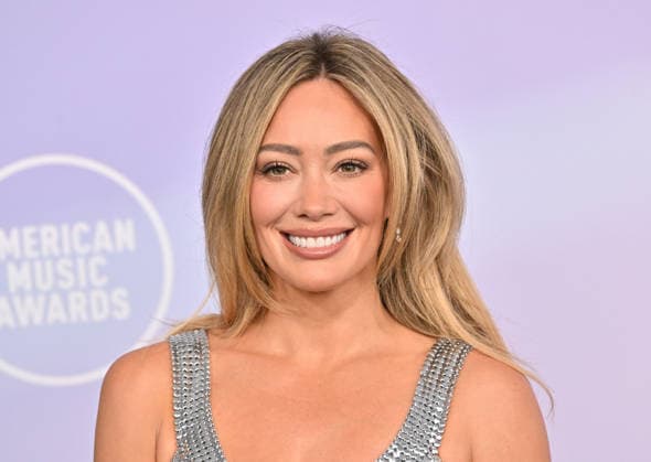 52nd American Music Awards Hilary Duff arriving to the 52nd American Music Awards held at the MGM Grand Garden Arena on May 25, 2026 in Las Vegas, NV. Las Vegas MGM Grand Garden Arena Nevada USA Copyright: xLisaxOConnorx xAFF-USA.comx