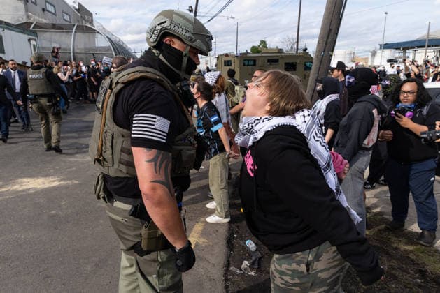 Protesters, ICE agents clash outside Newark detention center NEW JERSEY, UNITED STATES - MAY 25: Federal immigration officers clash with Protesters outside Delaney Hall in Newark, New Jersey, U.S., May 25, 2026. Mostafa Bassim Anadolu New Jersey United States. Editorial use only. Please get in touch for any other usage.  Copyright: x2026xAnadoluxMostafaxBassimx