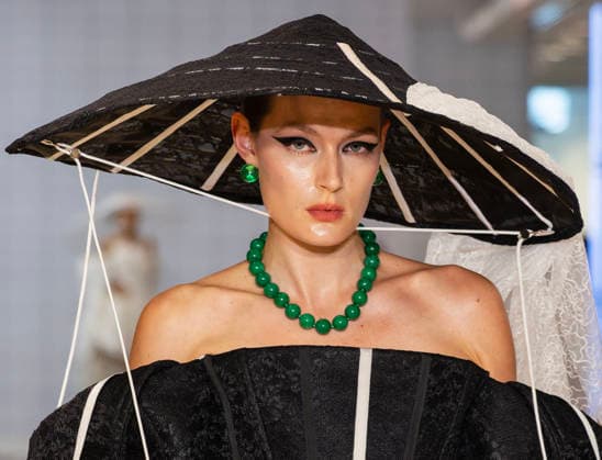 (260526) -- TORONTO, May 26, 2026 -- A model presents a creation at the Fashion Art Toronto s Fashion Week Spring Summer 2026 in Toronto, Canada, on May 25, 2026. The annual event kicked off here on Monday and will last until May 31. (Photo by Xinhua) CANADA-TORONTO-FASHION WEEK-OPENING ZouxZheng 
