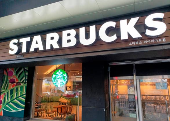 Starbucks schließt in Südkorea temporär alle Filialen, Archivbilder Starbucks Korea, May 25, 2026 : A Starbucks coffee shop in Seoul, South Korea.  aflo_332013962