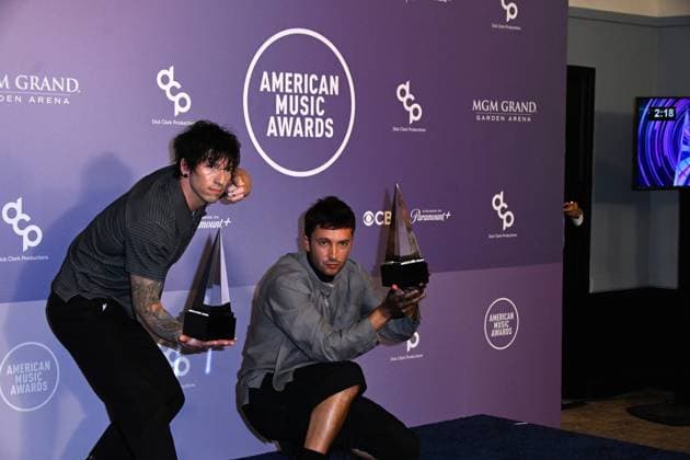 52nd American Music Awards: Press Room LAS VEGAS, NV - MAY 25: Josh Dun and Tyler Joseph at the 52nd American Music Awards on May 25, 2026 at the MGM Grand Garden Arena in Las Vegas, Nevada. Credit: Mindy Small AdMedia EDITORIAL USE ONLY  Copyright: xx AdMediax admphotostwo992127