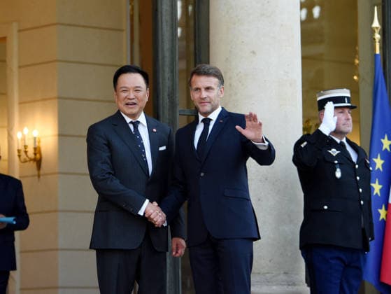 RECORD DATE NOT STATED President Macron Welcomes Anutin Charnvirakul At Elysee Palace In Paris French President Emmanuel Macron welcomes Anutin Charnvirakul, Prime Minister of the Kingdom of Thailand, at the Elysee presidential palace in Paris, France on May 25, 2026. Photo by Alain Apaydin ABACAPRESS.COM Paris France  Copyright: xApaydinxAlain ABACAx