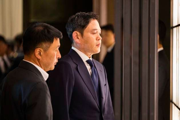May 26, 2026, Seoul, South Korea: CHUNG YONG-JIN, chairman of the South Korean conglomerate Shinsegae, leaves a press conference after publicly apologizing on Tuesday, May 26, 2026 in Seoul, South Korea after Starbucks Korea, operated by Sinsegae, held a controversial Ã¢â‚¬oeTank DayÃ¢â‚¬Â promotion for the coffee chainÃ¢â‚¬â ¢s Tank Series tumblers. The campaign provoked widespread backlash for apparent references to the Gwangju Massacre in which the military government killed hundreds of pro-democracy civilian protesters in May 1980. Seoul South Korea - ZUMAh163 20260526_znp_h163_004 Copyright: xJintakxHanx