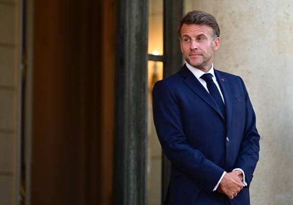 Le président Emmanuel Macron accueille Anutin Charnvirakul, premier ministre de Thaïlande au palais de lElysée à Paris le 25 mai 2026 Christian Liewig Bestimage President Emmanuel Macron welcomes Anutin Charnvirakul, Prime Minister of Thailand, to the Élysée Palace in Paris on 25 May 2026 Paris France  Copyright: xChristianxLiewigx xBestimagexChristianxLiewigx xBestimagex