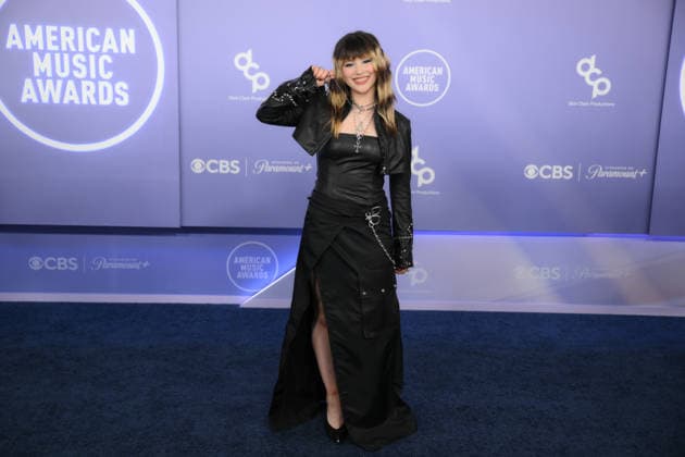 May 25, 2026, Las Vegas, Nevada, USA: ALYSA LIU American figure skater Olympics Gold medalist arrives at the Red Carpet during The Annual 52nd American Music Awards at the MGM Grand Arena in Las Vegas. Las Vegas USA - ZUMAo117 20260525_zsp_o117_021 Copyright: xMikaelxOnax