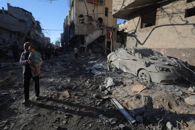 Palestinians inspect damage after Israeli strike in Nuseirat camp Palestinians inspect damage to their homes following an Israeli strike that targeted a house belonging to the al-Tawil family in the Nuseirat refugee camp in the central Gaza Strip on May 25, 2026. The strike destroyed the house completely and caused severe damage to neighboring homes. According to Palestinian medical sources, four Palestinians were wounded in the attack, which came after residents were warned to evacuate the area the previous night. Photo by Hassan al-Jedi apaimages Nusairat Gaza Strip Palestinian Territory 260526_Nuseirat_HJ_00(3).jpeg Copyright: xapaimagesxHassanxal-Jedixx xapaimagesx