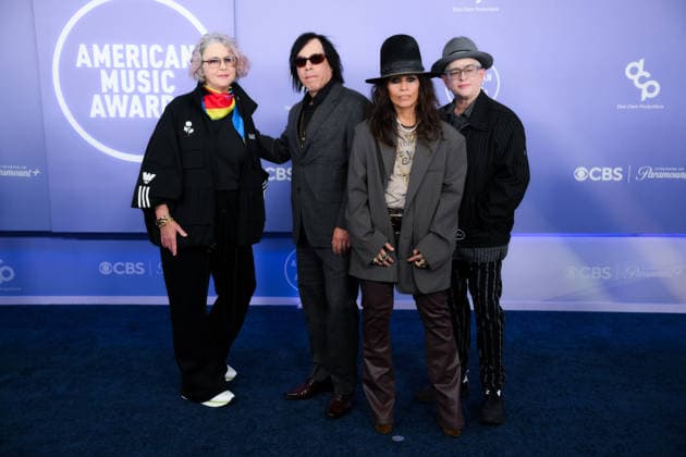 May 25, 2026, Las Vegas, Nevada, USA: (L-R) DAWN RICHARDSON, ROGER ROCHA, LINDA PERRY, CHRISTA HILLHOUSE of 4 non Blondes American rock band arrives at the Red Carpet during The Annual 52nd American Music Awards at the MGM Grand Arena in Las Vegas. Las Vegas USA - ZUMAo117 20260525_zsp_o117_194 Copyright: xMikaelxOnax
