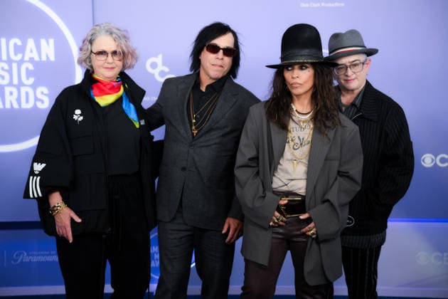 May 25, 2026, Las Vegas, Nevada, USA: (L-R) DAWN RICHARDSON, ROGER ROCHA, LINDA PERRY, CHRISTA HILLHOUSE of 4 non Blondes American rock band arrives at the Red Carpet during The Annual 52nd American Music Awards at the MGM Grand Arena in Las Vegas. Las Vegas USA - ZUMAo117 20260525_zsp_o117_196 Copyright: xMikaelxOnax