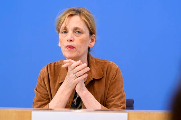 ABB BPK-KINDEREPORT- Karin Rien Bundesministerin fuer Bildung, Familie, Senioren, Frauen und Jugend Thema-Kinderreport 2026 Chancengerechte Bildung Vorstellung Bericht auf der BPK Berlin Bundespressekonferenz am 26.05.2026 Berlin Deutschland *** ABB BPK KINDEREPORT Karin Rien Federal Minister of Education, Family Affairs, Senior Citizens, Women and Youth Topic Childrens Report 2026 Equal Opportunities in Education Presentation Report at the BPK Berlin Federal Press Conference on 26 05 2026 Berlin Germany