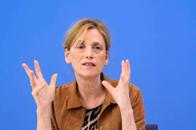 ABB BPK-KINDEREPORT- Karin Rien Bundesministerin fuer Bildung, Familie, Senioren, Frauen und Jugend Thema-Kinderreport 2026 Chancengerechte Bildung Vorstellung Bericht auf der BPK Berlin Bundespressekonferenz am 26.05.2026 Berlin Deutschland *** ABB BPK KINDEREPORT Karin Rien Federal Minister of Education, Family Affairs, Senior Citizens, Women and Youth Topic Childrens Report 2026 Equal Opportunities in Education Presentation Report at the BPK Berlin Federal Press Conference on 26 05 2026 Berlin Germany