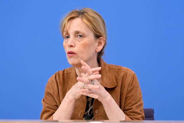 ABB BPK-KINDEREPORT- Karin Rien Bundesministerin fuer Bildung, Familie, Senioren, Frauen und Jugend Thema-Kinderreport 2026 Chancengerechte Bildung Vorstellung Bericht auf der BPK Berlin Bundespressekonferenz am 26.05.2026 Berlin Deutschland *** ABB BPK KINDEREPORT Karin Rien Federal Minister of Education, Family Affairs, Senior Citizens, Women and Youth Topic Childrens Report 2026 Equal Opportunities in Education Presentation Report at the BPK Berlin Federal Press Conference on 26 05 2026 Berlin Germany