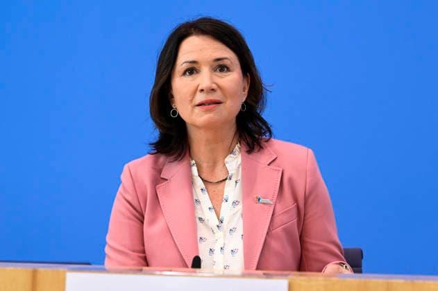 ABB BPK-KINDEREPORT- Anja Siegesmund, Vizepraesidentin des Deutschen Kinderhilfswerkes e. V.Thema-Kinderreport 2026 Chancengerechte Bildung Vorstellung Bericht auf der BPK Berlin Bundespressekonferenz am 26.05.2026 Berlin Deutschland *** ABB BPK KINDEREPORT Anja Siegesmund, Vice President of Deutsches Kinderhilfswerk e V Topic Childrens Report 2026 Equal Opportunities in Education Presentation Report at the BPK Berlin Federal Press Conference on 26 05 2026 Berlin Germany