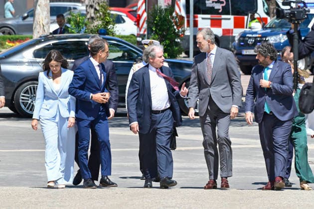 Felipe VI presides in Murcia the proclamation of the Princess of Girona Research Award 2026 King Felipe VI 2d and the President of the Region of Murcia, Fernando López Miras 1d , on his arrival at the ceremony of proclamation of the Princess of Girona Research Award 2026, in the Auditorium and Congress Center Víctor Villegas, on May 26, 2026, in Murcia Spain Felipe VI heads this fifth stage of the youth event which brings together the main regional and municipal authorities to announce the jurys decision and make public the name of the new winner in the scientific category of these state prizes 26 MAY 2026 Kiko Asunció Espana  Copyright: xKikoxAsuncionx 7551126