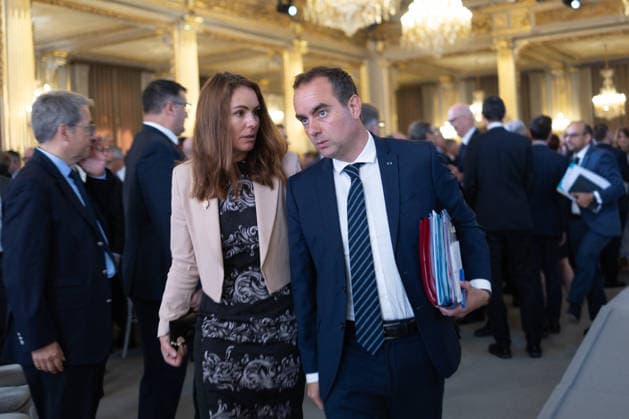 President Macron At the French Electricity Team meeting - Paris French Prime Minister Sebastien Lecornu leaves after a press conference as part of a meeting with the French Electricity Team to advance the electrification of France in the coming years, at the Elysee Palace, in Paris on May 26, 2026. Photo by Raphael Lafargue ABACAPRESS.COM Paris France  Copyright: xLafarguexRaphael ABACAx