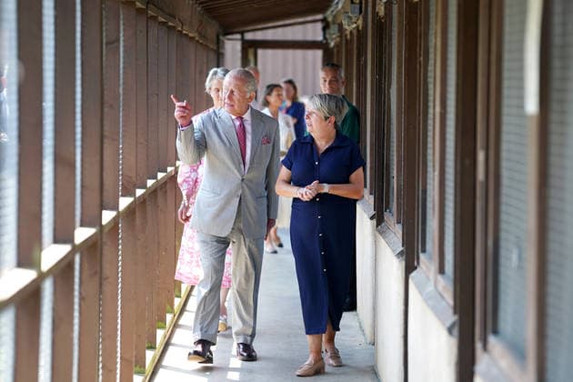 King Charles III Visits North Yorkshire YORK, ENGLAND - MAY 26: King Charles III (L) during his visit to the Animal Plant and Health Agency on May 26, 2026 in York, England. During his visit, the King learnt about the agency s efforts to control the grey squirrel population through oral contraception, with the aim of supporting the endangered red squirrel species in the United Kingdom., Credit:Dominic Lipinski PA ROTA - B68 Avalon United Kingdom, England, York  Copyright: xDominicxLipinskix xPAxROTAx-xB68x xAvalonx 1105764206
