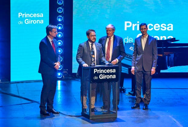 Felipe VI presides over the proclamation of the 2026 Princess of Girona Research Award in Murcia The recipient of the 2026 Princess of Girona Research Award, Rafael Luque, during the proclamation ceremony of the 2026 Princess of Girona Research Award, at the Víctor Villegas Auditorium and Congress Center, on May 26, 2026, in Murcia Spain Felipe VI heads this fifth stage of the youth event which brings together the main regional and municipal authorities to announce the jurys decision and make public the name of the new winner in the scientific category of these state prizes 26 MAY 2026 Kiko Asunció Spain  Copyright: xKikoxAsuncionx 7551623