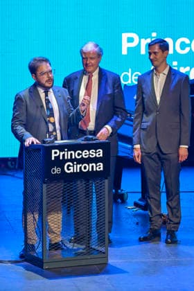 Felipe VI presides over the proclamation of the 2026 Princess of Girona Research Award in Murcia The recipient of the 2026 Princess of Girona Research Award, Rafael Luque, during the proclamation ceremony of the 2026 Princess of Girona Research Award, at the Víctor Villegas Auditorium and Congress Center, on May 26, 2026, in Murcia Spain Felipe VI heads this fifth stage of the youth event which brings together the main regional and municipal authorities to announce the jurys decision and make public the name of the new winner in the scientific category of these state prizes 26 MAY 2026 Kiko Asunció Spain  Copyright: xKikoxAsuncionx 7551625