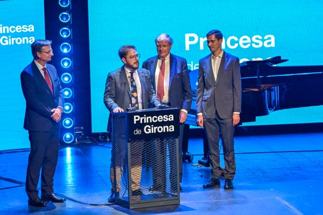 Felipe VI presides over the proclamation of the 2026 Princess of Girona Research Award in Murcia The recipient of the 2026 Princess of Girona Research Award, Rafael Luque, during the proclamation ceremony of the 2026 Princess of Girona Research Award, at the Víctor Villegas Auditorium and Congress Center, on May 26, 2026, in Murcia Spain Felipe VI heads this fifth stage of the youth event which brings together the main regional and municipal authorities to announce the jurys decision and make public the name of the new winner in the scientific category of these state prizes 26 MAY 2026 Kiko Asunció Spain  Copyright: xKikoxAsuncionx 7551627