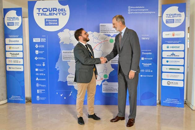 Felipe VI presides over the proclamation of the 2026 Princess of Girona Research Award in Murcia King Felipe VI and the recipient of the 2026 Princess of Girona Research Award, Rafael Luque, during the proclamation ceremony of the 2026 Princess of Girona Research Award, at the Víctor Villegas Auditorium and Congress Center, on May 26, 2026, in Murcia Spain Felipe VI heads this fifth stage of the youth event which brings together the main regional and municipal authorities to announce the jurys decision and make public the name of the new winner in the scientific category of these state prizes 26 MAY 2026 Kiko Asunció Spain  Copyright: xKikoxAsuncionx 7551633