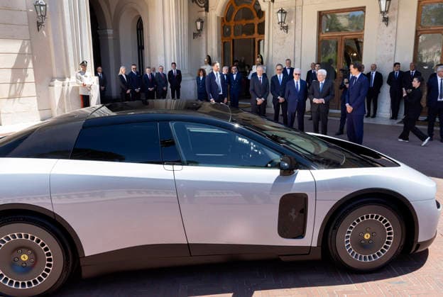 IPA85089107 - Rome - President Sergio Mattarella with John Elkann and Piero Ferrari, respectively Chairman and Vice Chairman - Chief Executive Officer of Ferrari Spa, accompanied by Benedetto Vigna, Vice President of Commercial Management of Ferrari Spa, during the presentation of the Ferrari Luce, today May 25, 2026 (Photo by Paolo Giandotti - Press and Communication Office of the Presidency of the Republic)  Copyright: xQuirinalex xFotogrammax xQuirinalex xFotogrammax 85089107