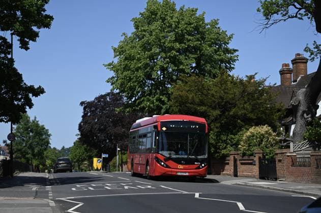 Record-breaking heat in London LONDON, UNITED KINGDOM - MAY 26: A view of street as a bus passes by during a heatwave in London, United Kingdom on May 26, 2026. The British capital is experiencing historically high temperatures for the month of May. Rasid Necati Aslim Anadolu London United Kingdom. Editorial use only. Please get in touch for any other usage.  Copyright: x2026xAnadoluxRasidxNecatixAslimx