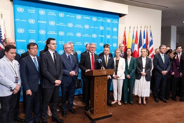 May 26, 2026, New York, New York, USA: Press Encounter by Ambassador Andrii Melnyk of Ukraine surrounded by dozen of ambassadors from different countries speaks to the press at UN Headquarters in New York, NY on May 26, 2026. New York USA  - ZUMAr339 20260526_znp_r339_003 Copyright: xLevxRadinx