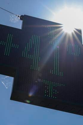 heatwave in Les Hauts de France PHOTOPQR VOIX DU NORD Thierry Thorel 26 05 2026 Roubaix , le 26 mai 2026 heatwave in Les Hauts de France Heatwave in France, Roubaix on May 26, 2026 Hauts de France France  Copyright: xPHOTOPQR VOIXxDUxNORD MAXPPPxThierryxThorelx 20260526VDN2620 20260526VDN2620