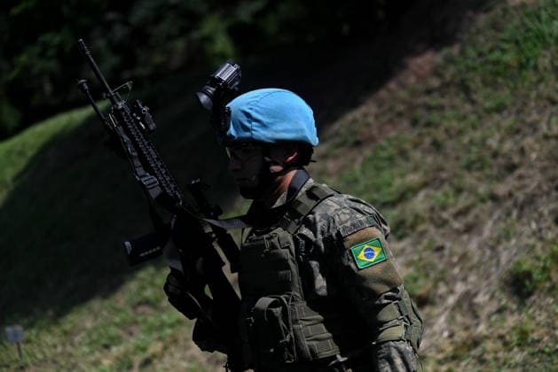 UN to assess whether the Brazilian Navy Marine Corps remains at the top of the global rankings for peacekeeping readiness RIO DE JANEIRO, BRAZIL, MAY 26 : A view of the Brazilian Army forces training as in the coming days, the UN will assess whether the Brazilian Navy Marine Corps remains at the top of the global rankings for peacekeeping readiness in Rio de Janeiro, Brazil on May 26, 2026. The Brazilian Navy Marine Corps undergoes rigorous inspections by the UN (United Nations) to certify and recertify elite troops at the highest level. The most recent operational assessment, held at the Ilha do Governador Naval Complex, involved more than 500 military personnel, bomb disposal robots, drones, armored vehicles, and machine guns in combat a  Copyright: x2026xAnadoluxFabioxTeixeirax
