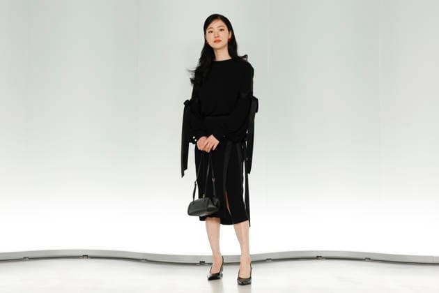 Chanel Metiers d Art 2026 Show Draws Global Stars to Seoul, South Korea South Korean actress Jeon Yeo-been poses for photos during the Chanel Metiers d Art 2026 show in Seoul, South Korea, on May 26, 2026. Seoul South Korea  Copyright: xMatrixxImages JungxUi-Chelx
