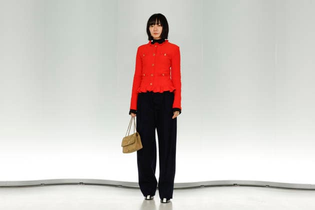 Chanel Metiers d Art 2026 Show Draws Global Stars to Seoul, South Korea South Korean actress Bae Doona poses for photos during the Chanel Metiers d Art 2026 show in Seoul, South Korea, on May 26, 2026. Seoul South Korea  Copyright: xMatrixxImages JungxUi-Chelx