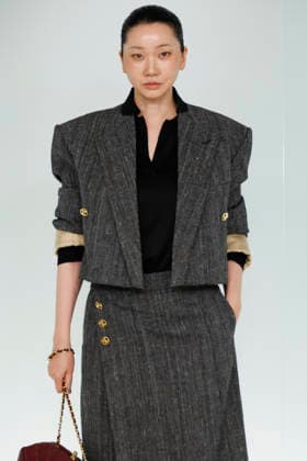 Chanel Metiers d Art 2026 Show Draws Global Stars to Seoul, South Korea South Korean model Jang Yoon-ju poses for photos during the Chanel Metiers d Art 2026 show in Seoul, South Korea, on May 26, 2026. Seoul South Korea  Copyright: xMatrixxImages JungxUi-Chelx