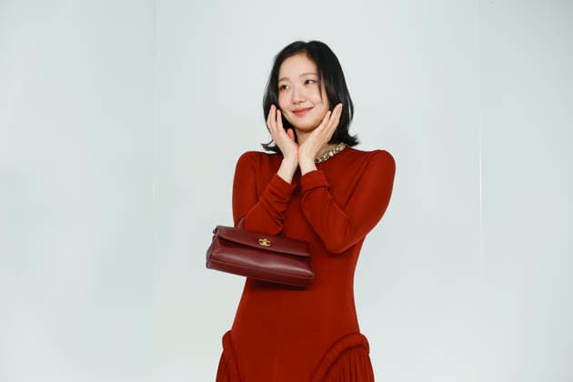 Chanel Metiers d Art 2026 Show Draws Global Stars to Seoul, South Korea South Korean actress and Chanel brand ambassador Kim Go-eun poses for photos during the Chanel Metiers d Art 2026 show in Seoul, South Korea, on May 26, 2026. Seoul South Korea  Copyright: xMatrixxImages JungxUi-Chelx
