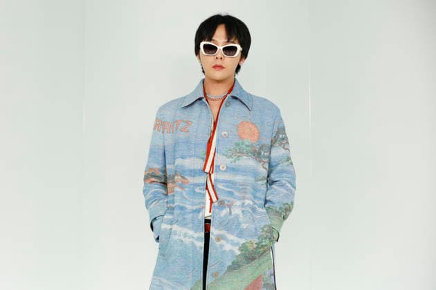 Chanel Metiers d Art 2026 Show Draws Global Stars to Seoul, South Korea G-Dragon of South Korean boy group BIGBANG and Chanel global ambassador poses for photos during the Chanel Metiers d Art 2026 show in Seoul, South Korea, on May 26, 2026. Seoul South Korea  Copyright: xMatrixxImages JungxUi-Chelx