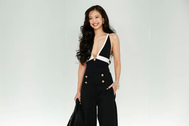 Chanel Metiers d Art 2026 Show Draws Global Stars to Seoul, South Korea Jennie of South Korean girl group BLACKPINK and Chanel global ambassador poses for photos during the Chanel Metiers d Art 2026 show in Seoul, South Korea, on May 26, 2026. Seoul South Korea  Copyright: xMatrixxImages JungxUi-Chelx