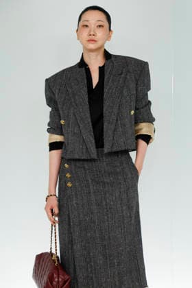 Chanel Metiers d Art 2026 Show Draws Global Stars to Seoul, South Korea South Korean model Jang Yoon-ju poses for photos during the Chanel Metiers d Art 2026 show in Seoul, South Korea, on May 26, 2026. Seoul South Korea  Copyright: xMatrixxImages JungxUi-Chelx