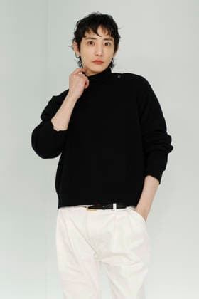 Chanel Metiers d Art 2026 Show Draws Global Stars to Seoul, South Korea South Korean actor Lee Soo-hyuk poses for photos during the Chanel Metiers d Art 2026 show in Seoul, South Korea, on May 26, 2026. Seoul South Korea  Copyright: xMatrixxImages JungxUi-Chelx