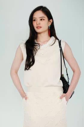 Chanel Metiers d Art 2026 Show Draws Global Stars to Seoul, South Korea Thai actress and singer Ally poses for photos during the Chanel Metiers d Art 2026 show in Seoul, South Korea, on May 26, 2026. Seoul South Korea  Copyright: xMatrixxImages JungxUi-Chelx