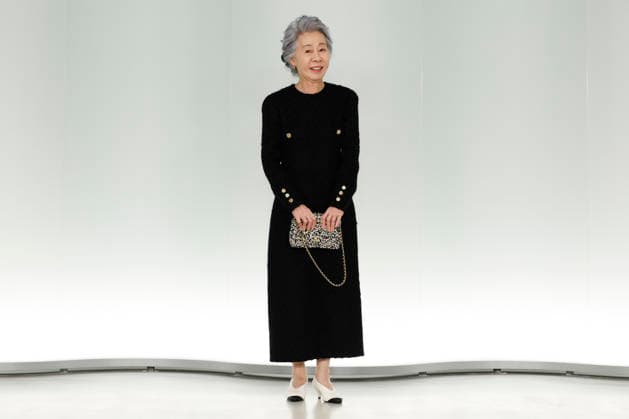 Chanel Metiers d Art 2026 Show Draws Global Stars to Seoul, South Korea South Korean actress Youn Yuh-jung poses for photos during the Chanel Metiers d Art 2026 show in Seoul, South Korea, on May 26, 2026. Seoul South Korea  Copyright: xMatrixxImages JungxUi-Chelx