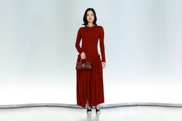 Chanel Metiers d Art 2026 Show Draws Global Stars to Seoul, South Korea South Korean actress and Chanel brand ambassador Kim Go-eun poses for photos during the Chanel Metiers d Art 2026 show in Seoul, South Korea, on May 26, 2026. Seoul South Korea  Copyright: xMatrixxImages JungxUi-Chelx