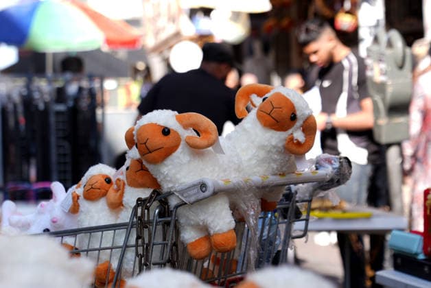 Ahead of Eid al-Adha in Ramallah RAMALLAH, WEST BANK, PALESTINE - MAY 26: Palestinians flock to shops and markets for their holiday shopping on the eve of Eid al-Adha in Ramallah, West Bank, Palestine on May 26, 2026. Issam H.s. Alasmar Anadolu Ramallah West Bank. Editorial use only. Please get in touch for any other usage.  Copyright: x2026xAnadoluxIssamxH.s.xAlasmarx