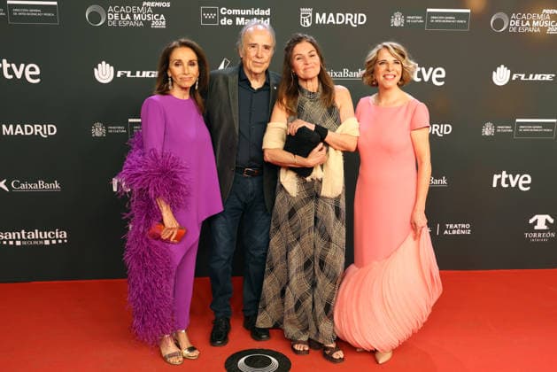 III Premios de la Academia de la Música Ana Belén, Joan Manuel Serrat and Soledad Giménez during the gala ceremony of the Premios de la Academia de la Música, on May 26, 2026, in Madrid Spain The Premios de la Academia de la Música celebrate their third edition After the success of their debut in 2024 and the emotion experienced during the 2025 ceremony, the Spanish Academy of Music rolls out its red carpet to recognize the best works of the Spanish music industry and definitively consolidate these awards that were born to stay, the Spanish Academy of Music rolls out its red carpet to recognize the best works of the Spanish music industry and definitively consolidate these awards that were born to stay PHOTOCALL PREMIOS MÚSICA Ángel Díaz B  Copyright: xÃngelxDiazxBrinasx 7552589