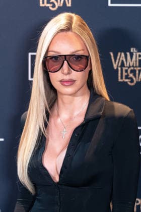 May 26, 2026, Madrid, Madrid, SPAIN: ALEX SAINT attends the launch party for AMC s new series The Vampire Lestat , inspired by Anne Rice s famous novel. The party, held in Madrid, featured a design led by Spanish designer Palomo. Madrid SPAIN  - ZUMAc270 20260526_zip_c270_002 Copyright: xDavidxCruzxSanzx