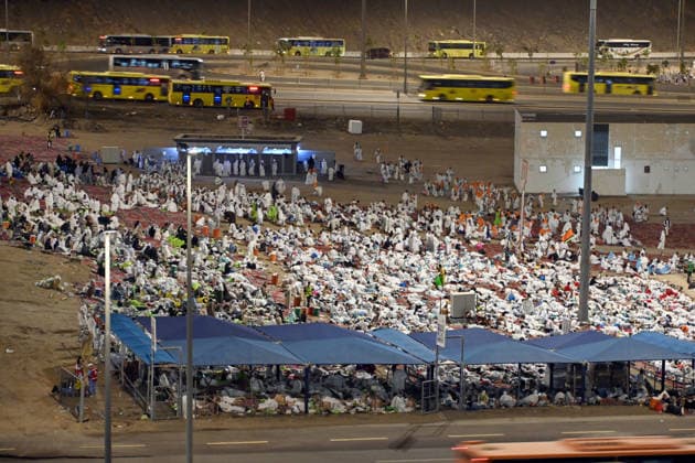 News Bilder des Tages #2 Pilgrims move to Muzdalifah after completing Arafat ritual during Hajj MECCA, SAUDI ARABIA - MAY 26: Hajj pilgrims moved to Muzdalifah after completing the Arafat vigil, one of the most important rituals of Hajj Pilgrimage, at Mount Arafat in Mecca, Saudi Arabia on May 26, 2026. Ali Atmaca Anadolu Mecca Saudi Arabia. Editorial use only. Please get in touch for any other usage.  Copyright: x2026xAnadoluxAlixAtmacax